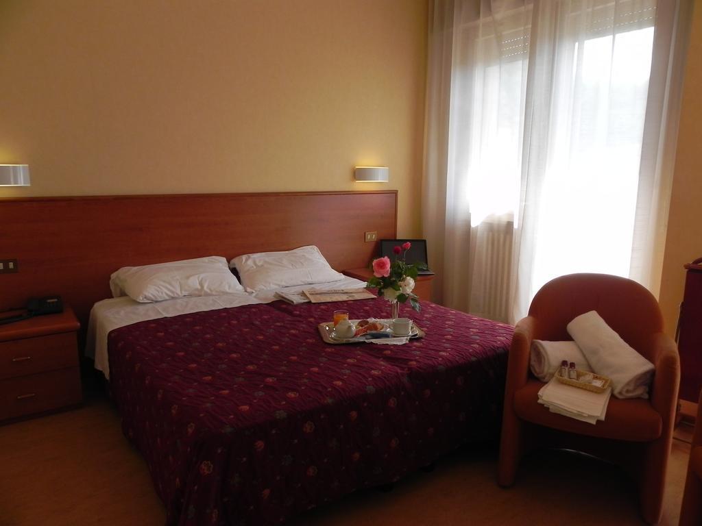 Hotel Ducale Tabiano Terme Buitenkant foto
