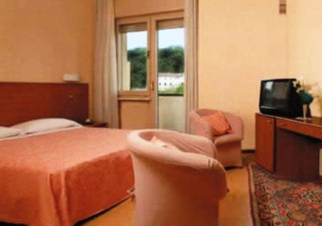 Hotel Ducale Tabiano Terme Buitenkant foto
